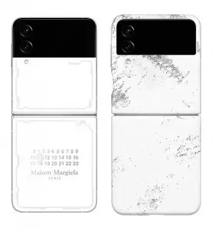 Galaxy Z Flip4 Maison Margiela Edition